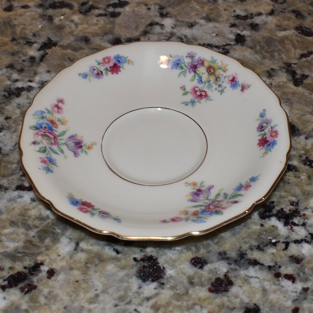 Set of (4) Thomas Ivory The Wentworth Teacup Saucers